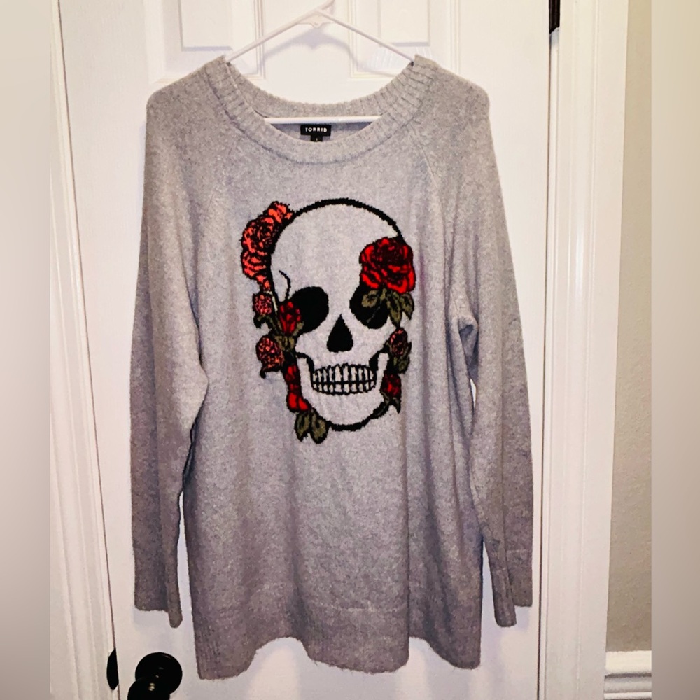 Torrid Gray Sweater with Skull and Red Rose Design - Picture 3 of 10